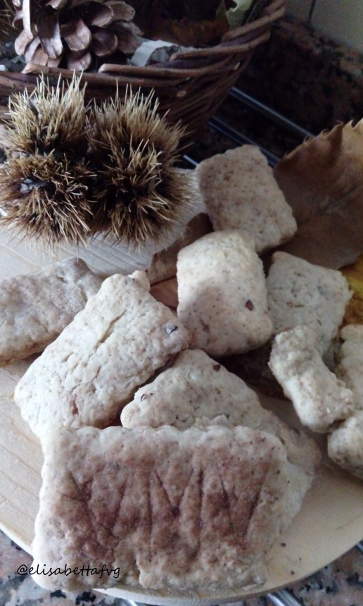 6-BISCOTTI di CASTAGNE